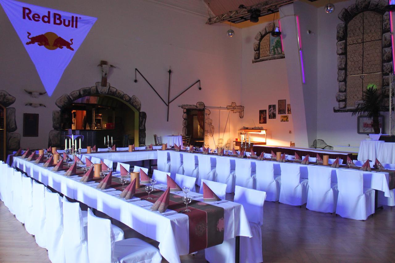 Pension Und Restaurant Die Burg Ehrenfriedersdorf Ngoại thất bức ảnh