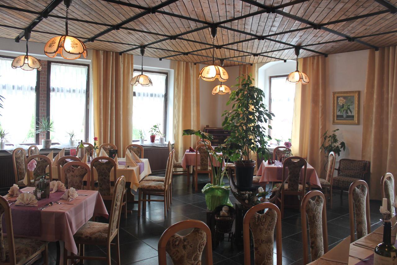 Pension Und Restaurant Die Burg Ehrenfriedersdorf Ngoại thất bức ảnh