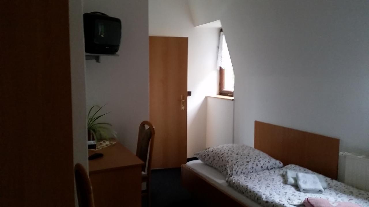 Pension Und Restaurant Die Burg Ehrenfriedersdorf Ngoại thất bức ảnh