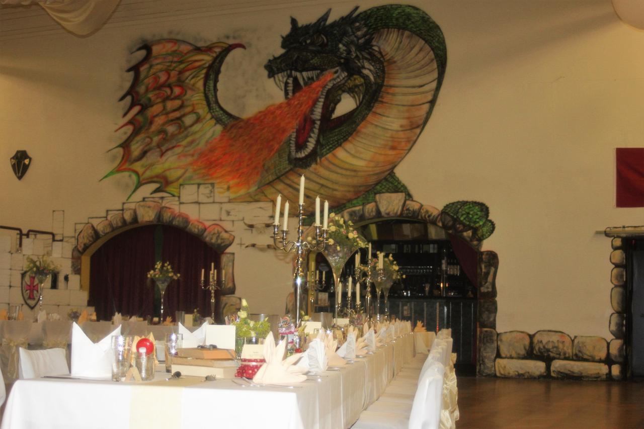 Pension Und Restaurant Die Burg Ehrenfriedersdorf Ngoại thất bức ảnh